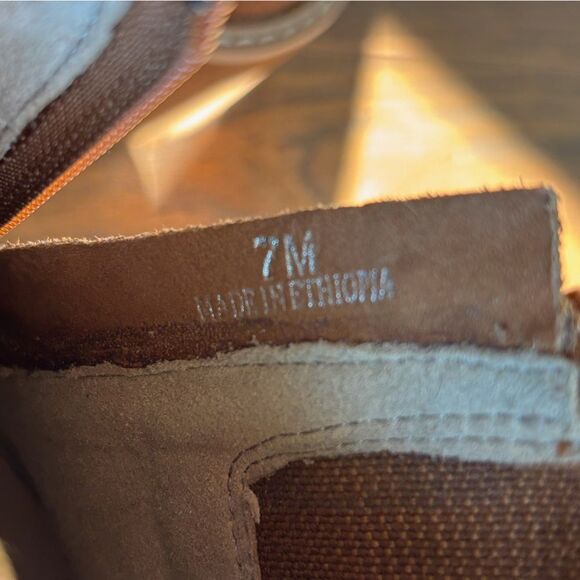 New Santorini Heeled Ankle Boot Brown Camel Suede - Picture 8 of 9